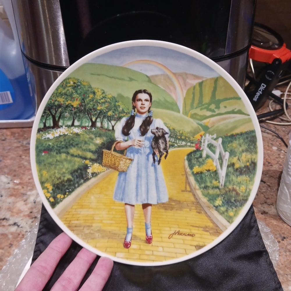 MGM Wizard of Oz, "Over the Rainbow" Collectors Plate ~1st Edition (Knowles)